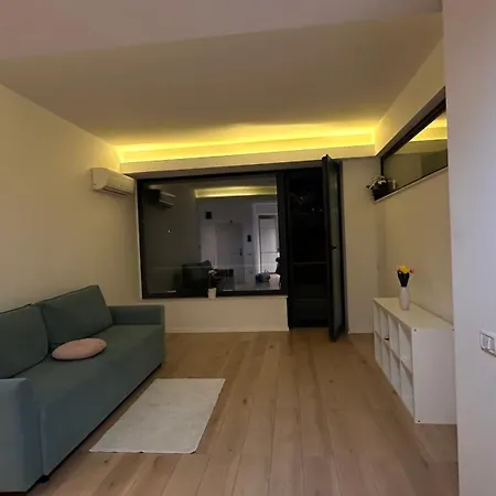 Apartament Warm 1 *