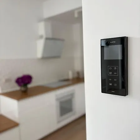 Apartment Warm 1 *