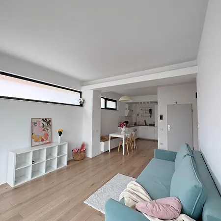Warm 1 Apartment Bucharest