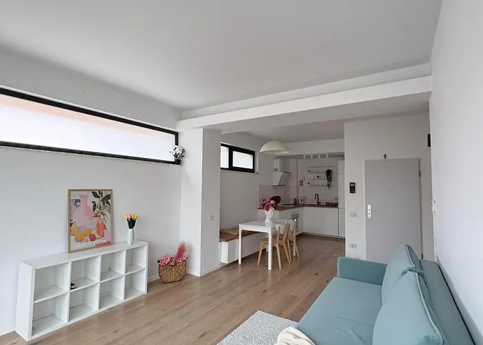 Warm 1 Apartment Bucharest